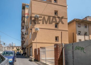 Edificio all\'aperto - Three-room apartment Via Luigi Settembrini
 
20, Caltagirone - photo 25