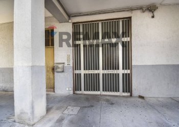 Parcheggio - Four-room apartment Via Salvatore Raccuglia
 
165, Catania - photo 2