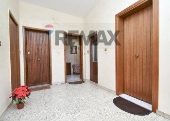 Hall / corridoio - Four-room apartment Via Salvatore Raccuglia
 
165, Catania - photo 6