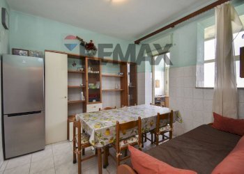 Sala da pranzo - Four-room apartment Via Salvatore Raccuglia
 
165, Catania - photo 16