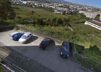 Edificio all\'aperto - Four-room apartment Via Salvatore Raccuglia
 
165, Catania - photo 30