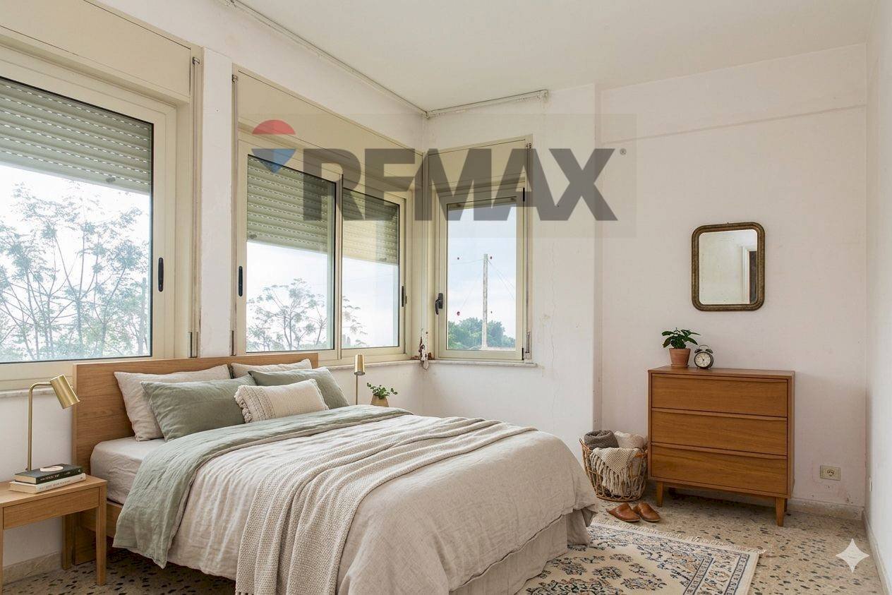 Camera / camera da letto - Three-room apartment Via Nizzeti
18, Valverde - photo 2