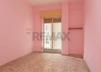 Stanza vuota - Appartamento Via Nizzeti
 
18, Valverde - foto 3