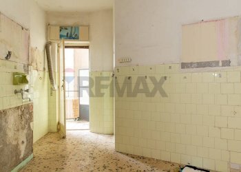 Stanza vuota - Appartamento Via Nizzeti
 
18, Valverde - foto 9