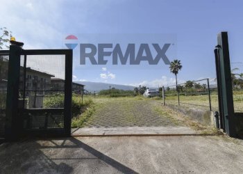 Vista delle montagne - Three-room apartment Via Spiaggia
 
117, Mascali - photo 52