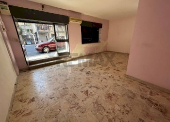 Stanza vuota - Negozio Via Vitaliano Brancati
 
7, Gravina di Catania - foto 2