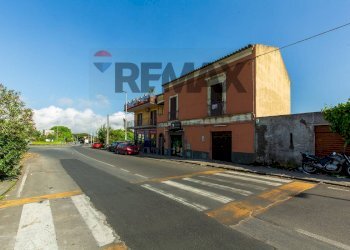 Edificio all\'aperto - Casa semi indipendente Via Giuseppe Motta
 
101, San Giovanni la Punta - foto 31