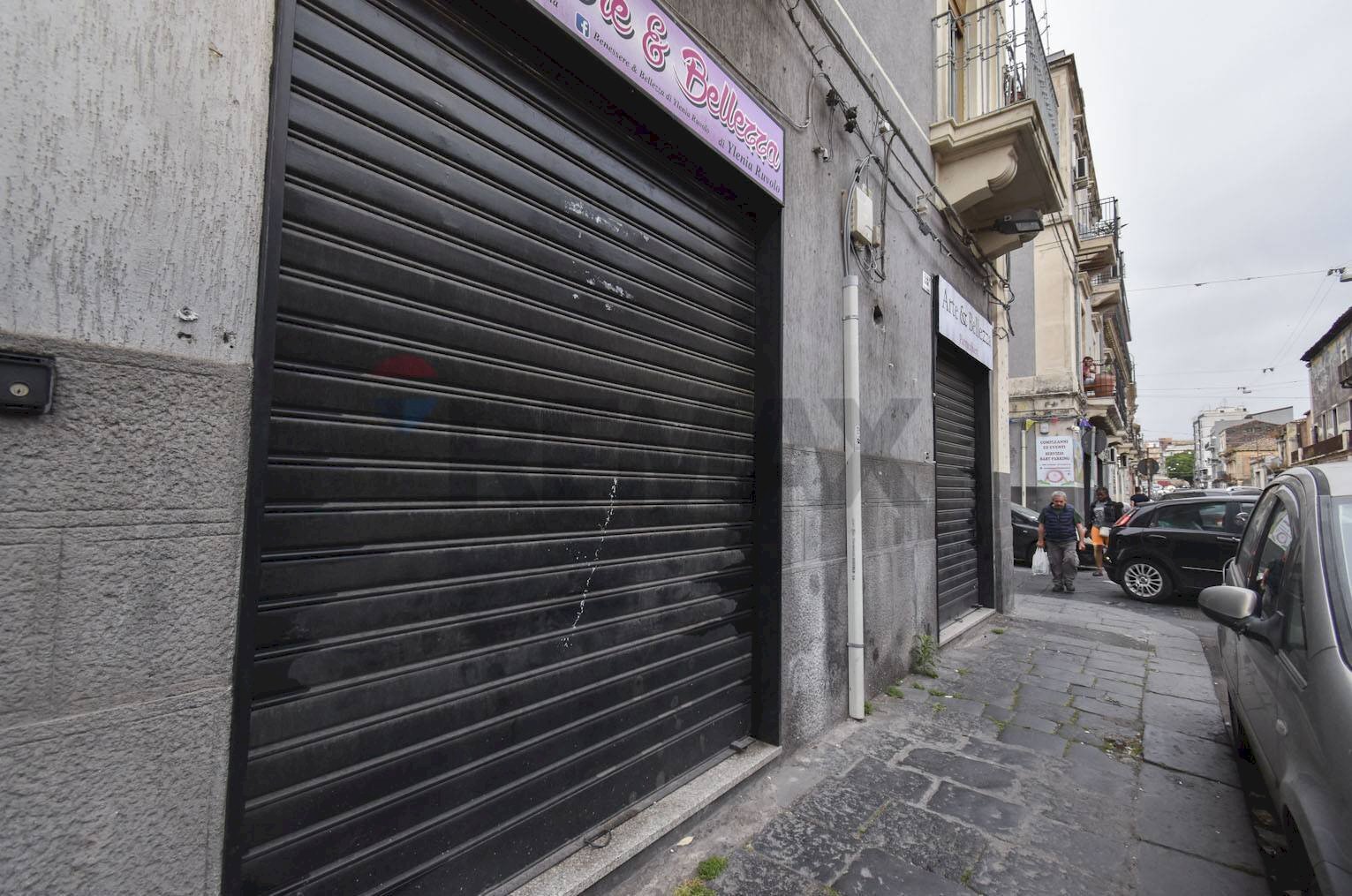 Edificio all\'aperto - Shop Via Vittorio Emanuele II
 
553, Catania - photo 1