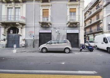 Edificio all\'aperto - Shop Via Vittorio Emanuele II
553, Catania - photo 3