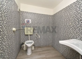 Bagno - Shop Via Vittorio Emanuele II
553, Catania - photo 5
