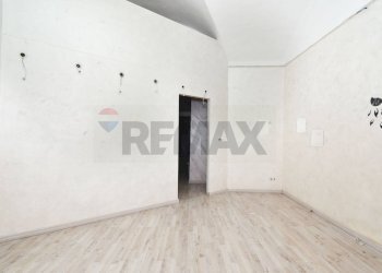Stanza vuota - Shop Via Vittorio Emanuele II
553, Catania - photo 8