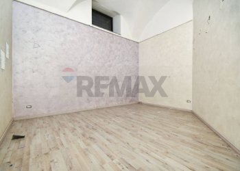 Stanza vuota - Shop Via Vittorio Emanuele II
553, Catania - photo 11