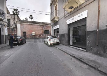 Edificio all\'aperto - Negozio Via Vittorio Emanuele Ii
 
555, Catania - foto 12
