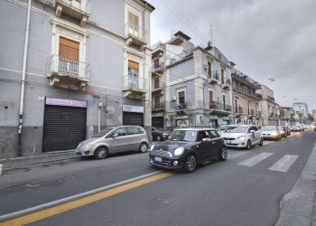 Edificio all\'aperto - Negozio Via Vittorio Emanuele II
 
555, Catania - foto 6