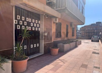 Edificio all\'aperto - Appartamento Via Antonio Locatelli
 
13, Catania - foto 2