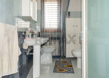 Bagno - Quadrilocale Via Lavina
 
142, Aci Sant'Antonio - foto 18