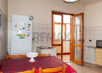 Sala da pranzo - Quadrilocale Via Lavina
 
142, Aci Sant'Antonio - foto 24