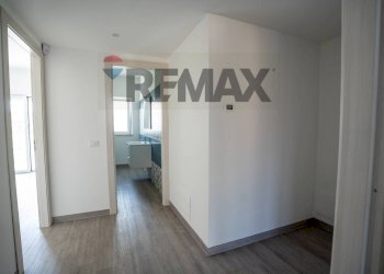 Hall / corridoio - Three-room apartment Viale Europa
 
78, San Gregorio di Catania - photo 7