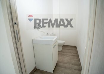 Bagno - Three-room apartment Viale Europa
 
78, San Gregorio di Catania - photo 18