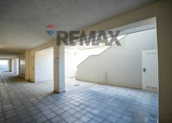 Terrazza - Three-room apartment Viale Europa
 
78, San Gregorio di Catania - photo 28