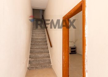Scale - Casa semi indipendente Via Milazzo
 
185, Grammichele - foto 4