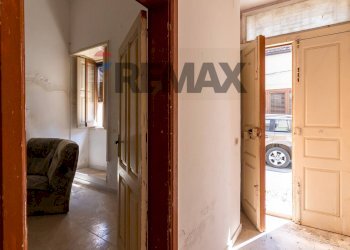 Hall / corridoio - Casa semi indipendente Via Milazzo
 
185, Grammichele - foto 33