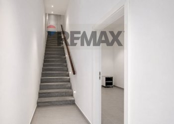 Scale - Casa semi indipendente Via Milazzo
 
185, Grammichele - foto 3