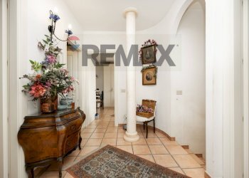 Hall / corridoio - Appartamento Via Monsignor Pietro Panzetti
 
16, San Colombano al Lambro - foto 3