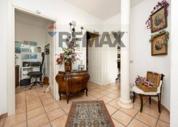 Hall / corridoio - Appartamento Via Monsignor Pietro Panzetti
 
16, San Colombano al Lambro - foto 4