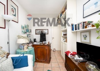 Soggiorno - Appartamento Via Monsignor Pietro Panzetti
 
16, San Colombano al Lambro - foto 11
