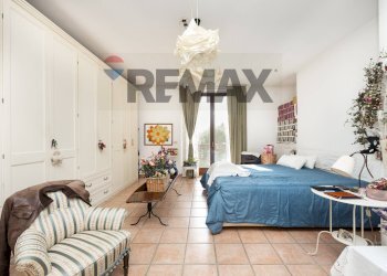 Camera / camera da letto - Appartamento Via Monsignor Pietro Panzetti
 
16, San Colombano al Lambro - foto 15