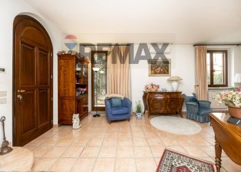 Soggiorno - Appartamento Via Monsignor Pietro Panzetti
 
16, San Colombano al Lambro - foto 33