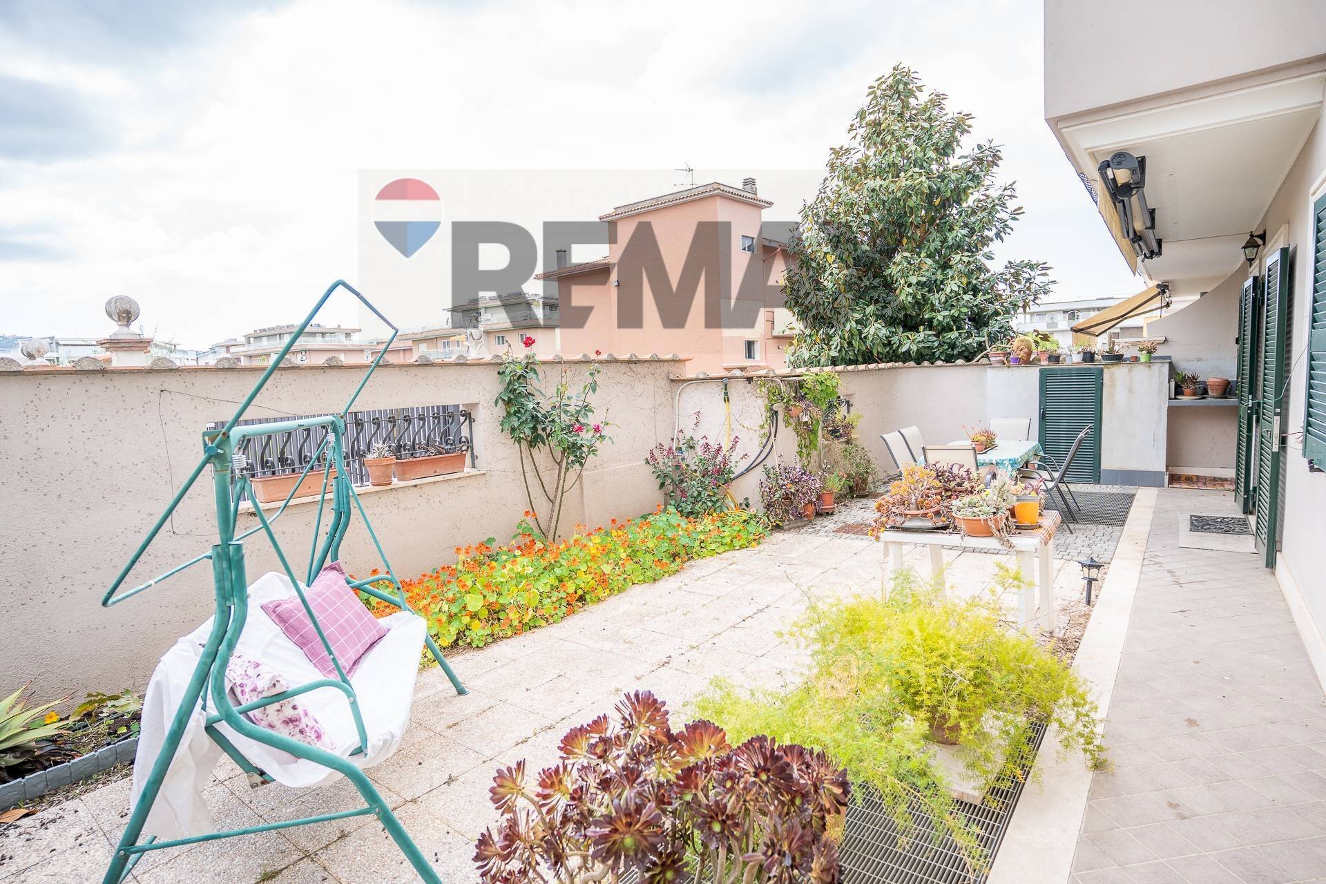 Terrazza - Trilocale Via Amatore Sceisa
 
86, Marino - foto 1