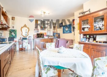 Sala da pranzo - Three-room apartment Via Amatore Sceisa
 
86, Marino - photo 6