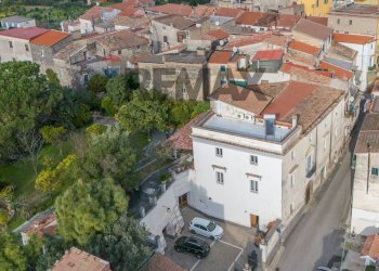 Edificio all\'aperto - Villa Via Corso
 
52, Sessa Aurunca - foto 1