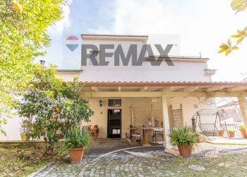 Casa all\'aperto - Villa Via Corso
 
52, Sessa Aurunca - foto 25