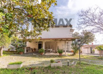 Casa all\'aperto - Villa Via Corso
 
52, Sessa Aurunca - foto 26