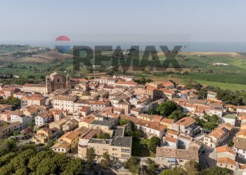 Vista delle montagne - Appartamento via pozzo del letto
 
6, Montemarciano - foto 9
