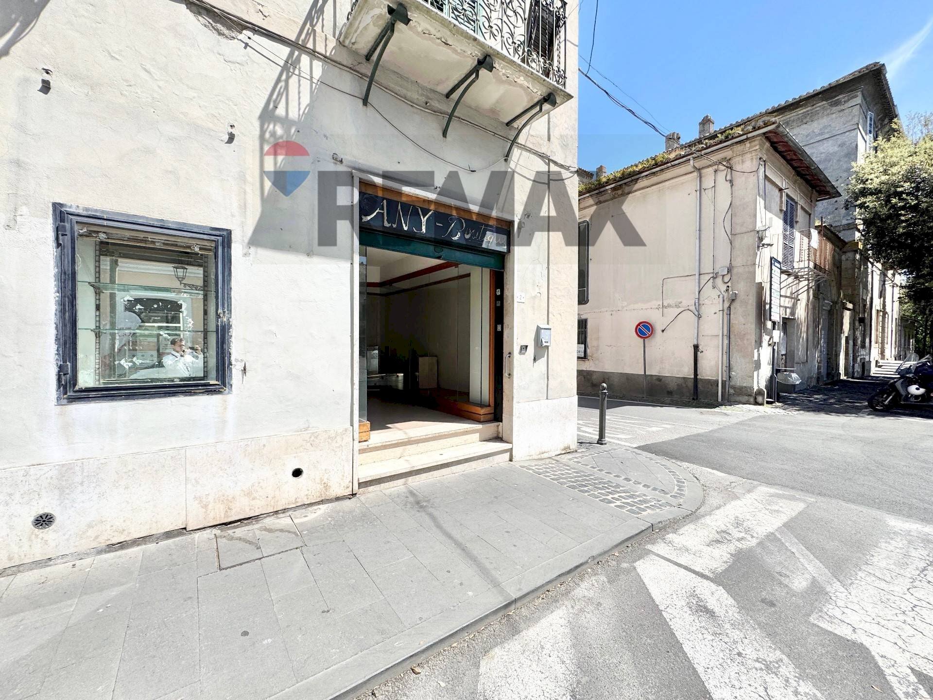 Edificio all\'aperto - Trilocale corso Vittorio Emanuele
 
2, Manziana - foto 1
