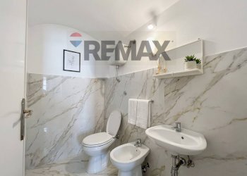 Bagno - Trilocale corso Vittorio Emanuele
 
2, Manziana - foto 20
