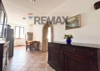 Sala da pranzo - Appartamento Via borgo Garibaldi
 
100, Oriolo Romano - foto 2