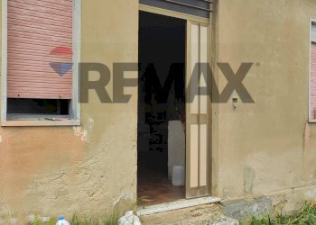 Edificio all\'aperto - Villa CONTRADA SAN NICOLO' LE CANNE
 
SN, Caltagirone - foto 7