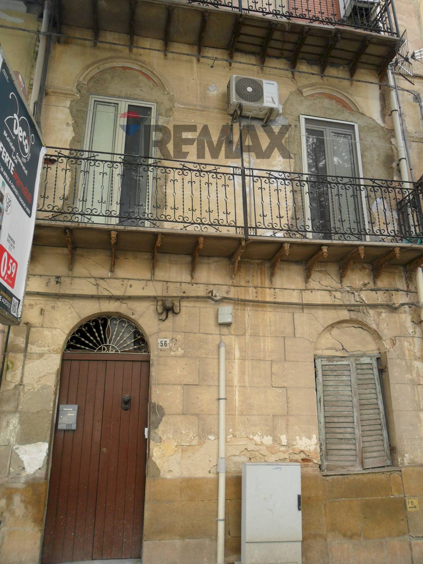 Edificio all\'aperto - Three-room apartment Via N.Colajanni
 
56, Caltanissetta - photo 1
