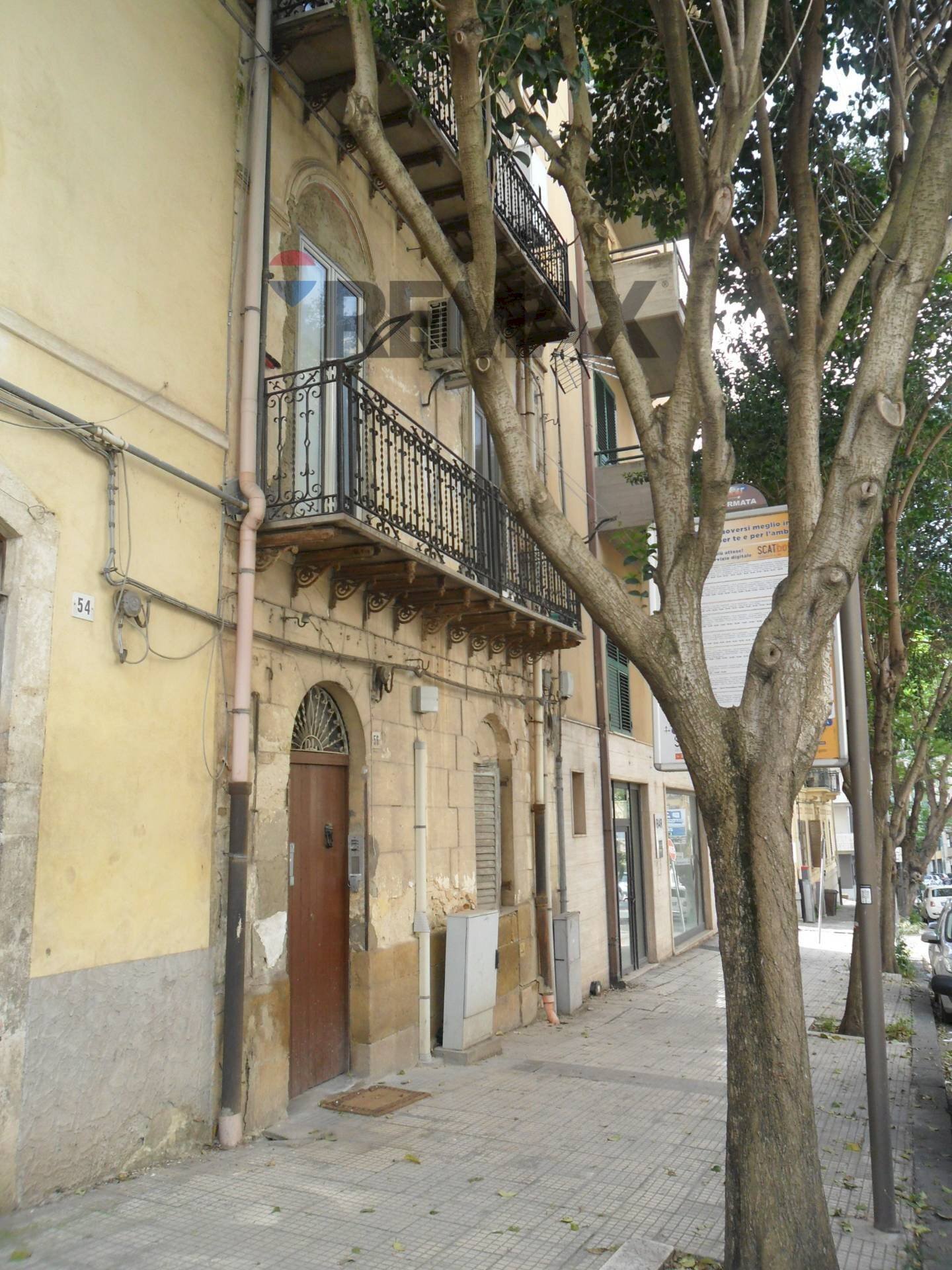 Edificio all\'aperto - Three-room apartment Via N.Colajanni
 
56, Caltanissetta - photo 2