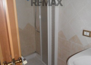 Bagno - Three-room apartment Via N.Colajanni
 
56, Caltanissetta - photo 9