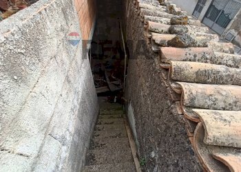 Scale - Independent house Via IV Retta di Ponente
 
32, Belpasso - photo 22