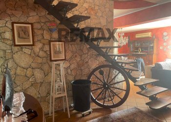 Scale - Appartamento Via della Seta
 
27, Giardini-Naxos - foto 2