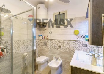 Bagno - Bilocale viale jannuzzo
 
14, Giardini-Naxos - foto 10