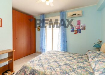 Camera / camera da letto - Bilocale viale jannuzzo
 
14, Giardini-Naxos - foto 13