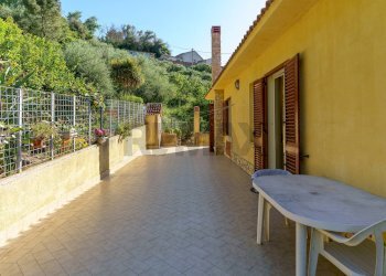 Terrazza - Villa contrada Caria, Naso - photo 11